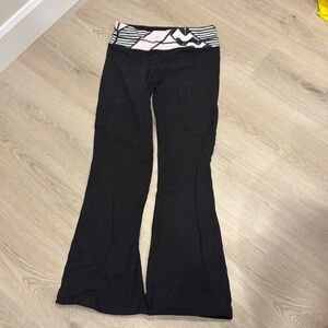 Lululemon yoga pants